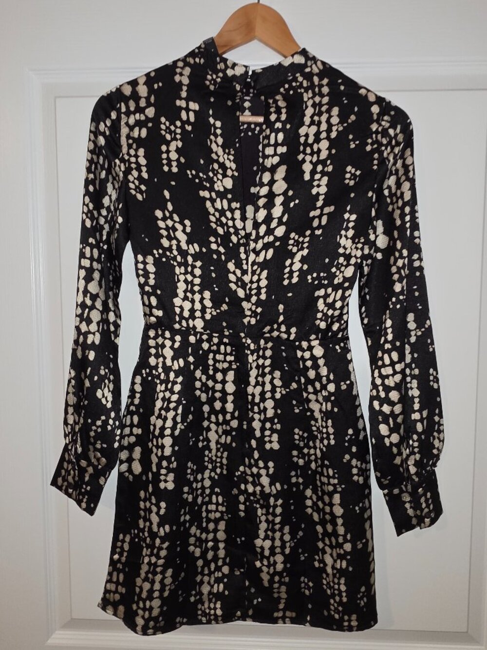 MNG Mango Cole Black Cream Abstract Print Long Sleeve Mini Dress XS NWT
